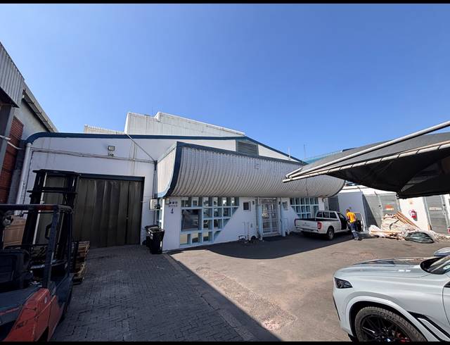1,101M² WAREHOUSE TO LET IN SPRINGFIELD